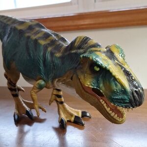 Jurassic Park Green and Brown Dinosaur Toy for Reptile Pets 2ft Long